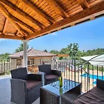 Ferienhaus Villa Stokovci *