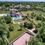 Villa Stokovci Ferienhaus