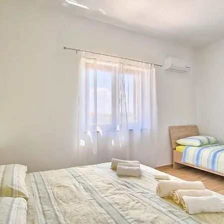 بيت للعطل Villa Stokovci *