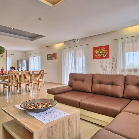 Villa Stokovci