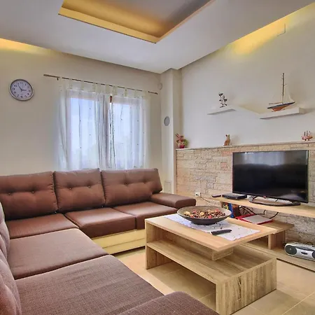 בית נופש Villa Stokovci Štokovci