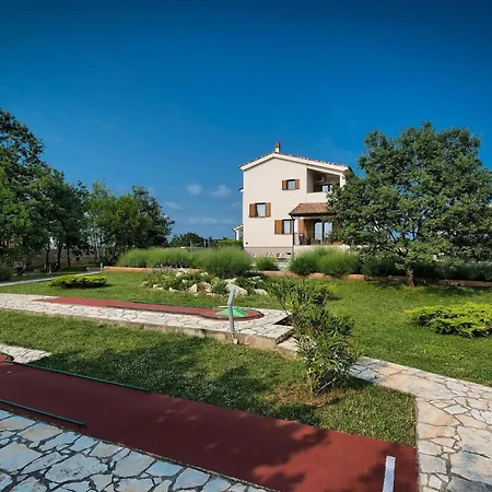 בית נופש Villa Stokovci