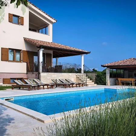בית נופש Villa Stokovci *