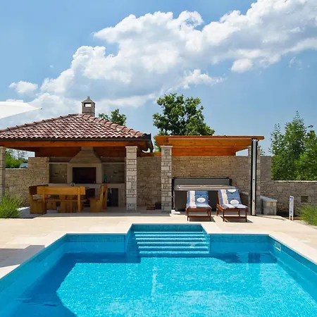 Villa Stokovci בית נופש *