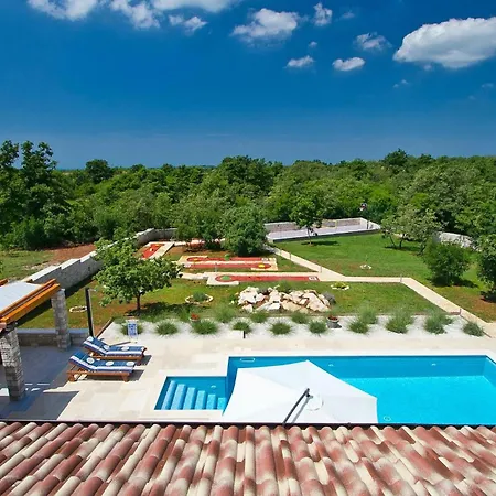 Villa Stokovci Ferienhaus *